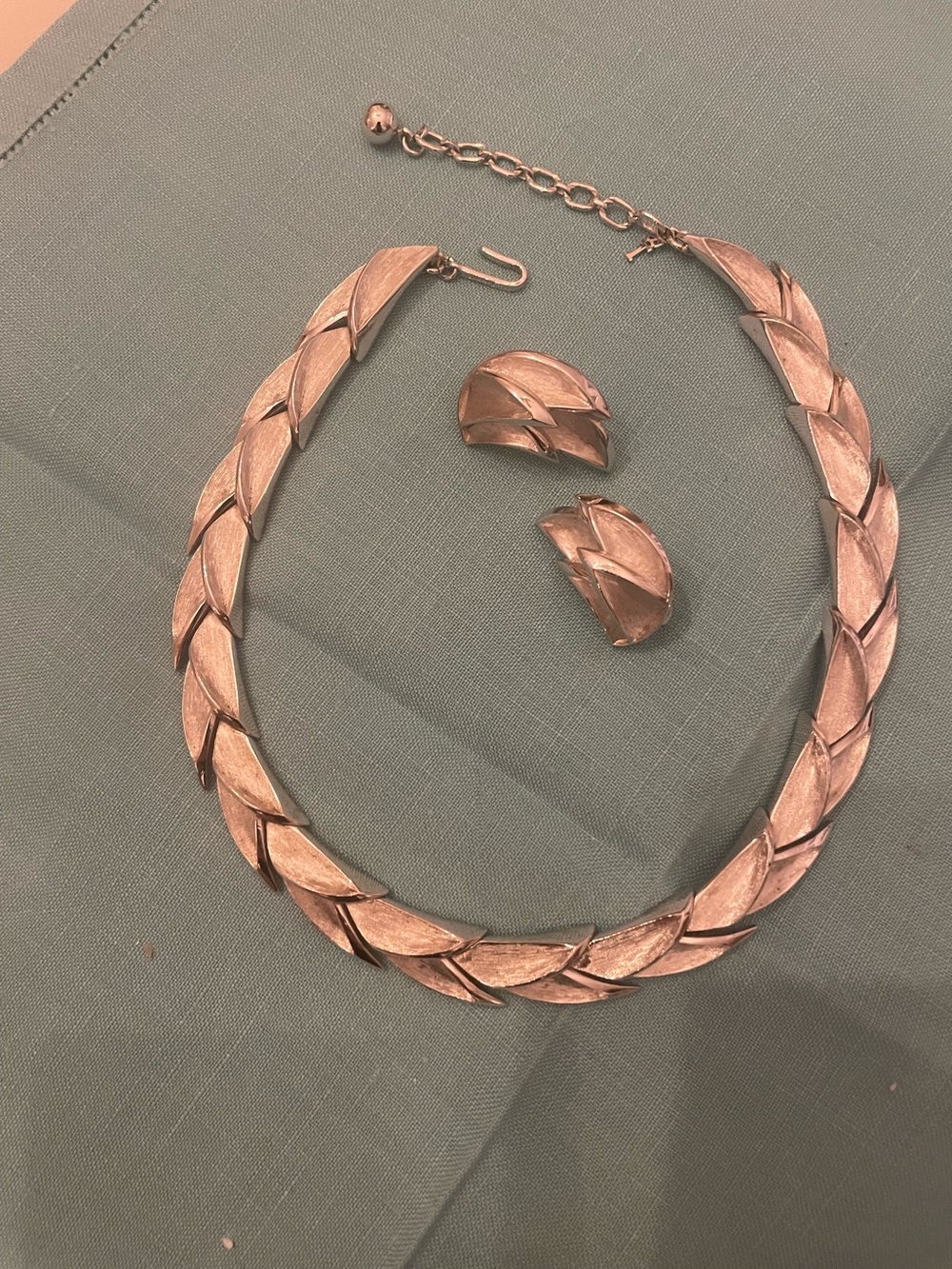 Vintage Trifari silvertone necklace and earring set